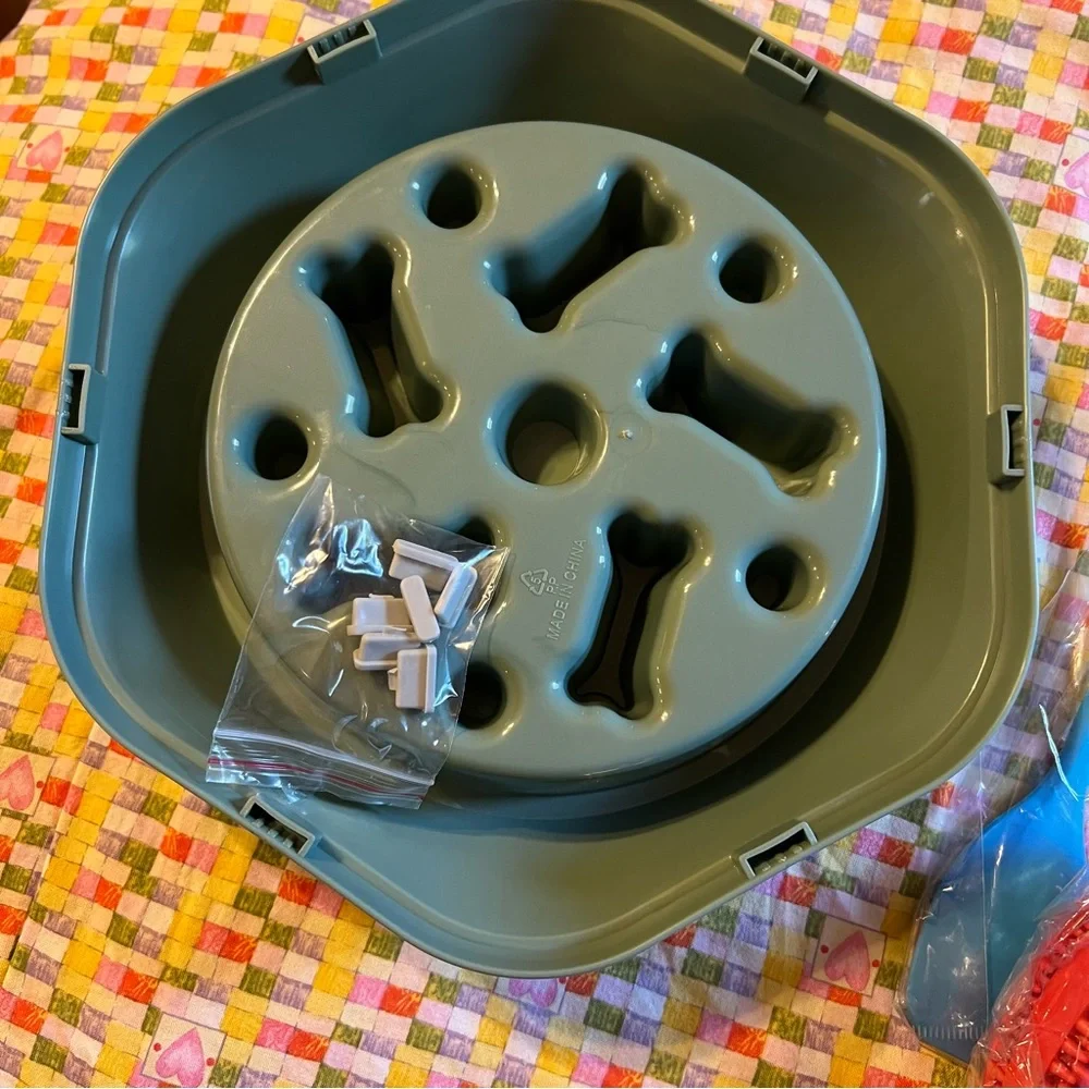 Pet Dog Cat Slow Feeder Bowl Lick Mat with Spatula Treat Ball Set New